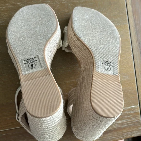 SODA Crochet Leather Wedges Size 9 - Picture 5 of 6